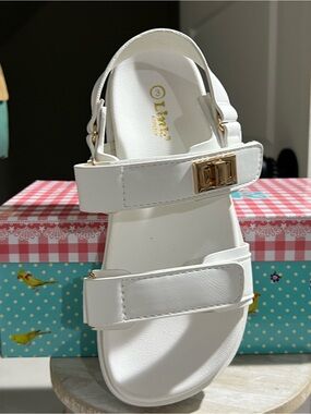 Link White Kids' Adjustable Strappy Sandal with Gold Accent